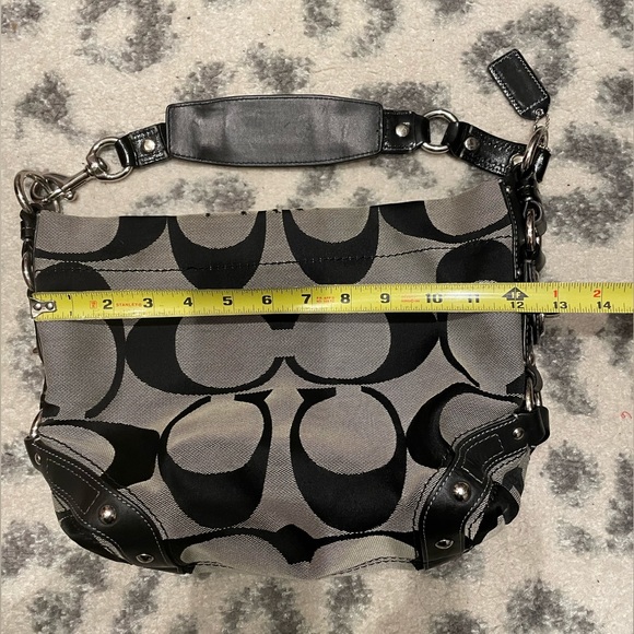 Coach. Used but good condition. - Picture 2 of 5